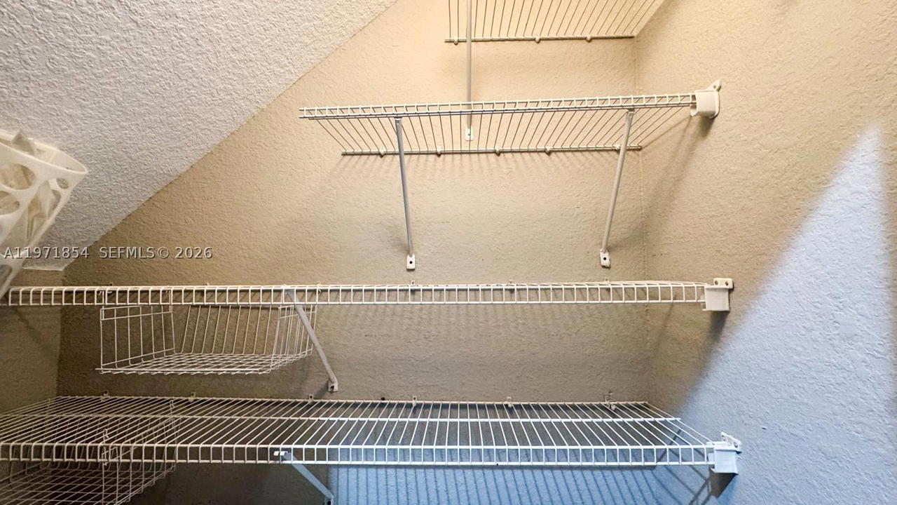 Real estate property located at 7941 Catalina Cir #7941, Broward, Kings Point Commercial Pa, Tamarac, FL
