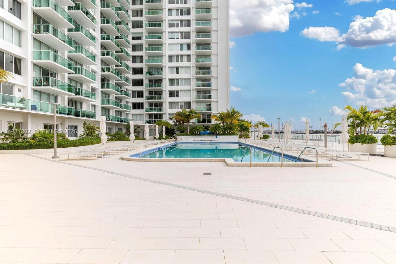 Real estate property located at 1000 West Ave #914, Miami-dade, Mirador 1000 Condo, Miami Beach, FL