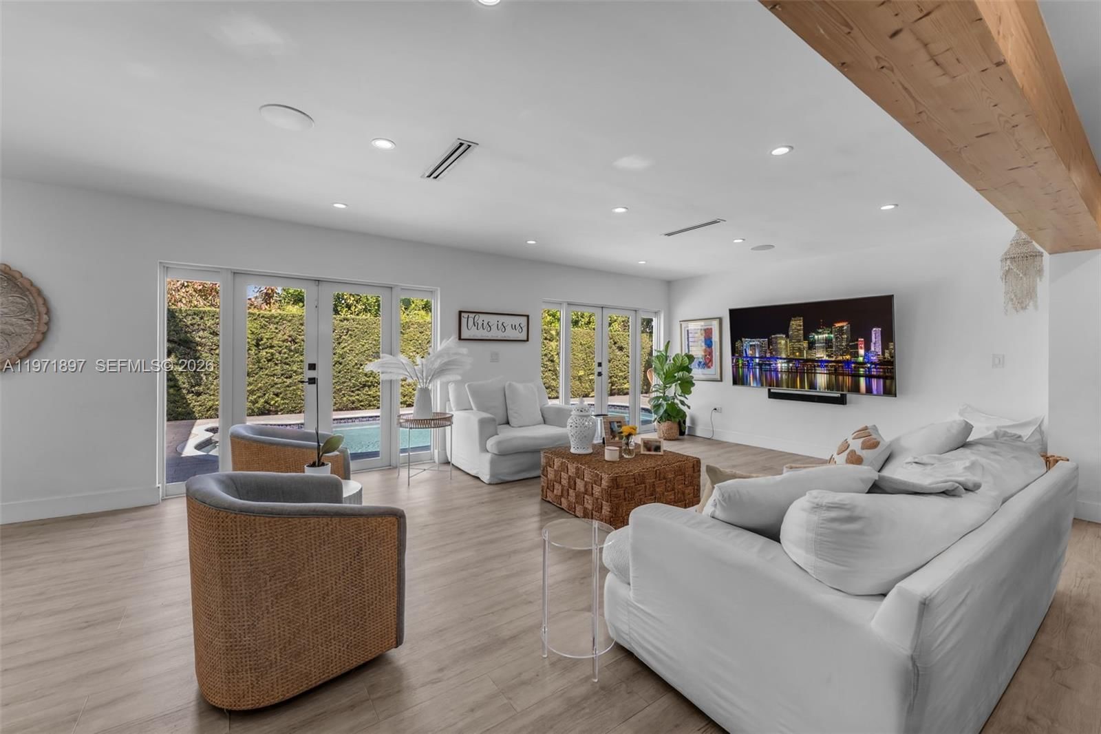 Real estate property located at 8311 47th St, Miami-dade, Lake Park Sec 2, Miami, FL