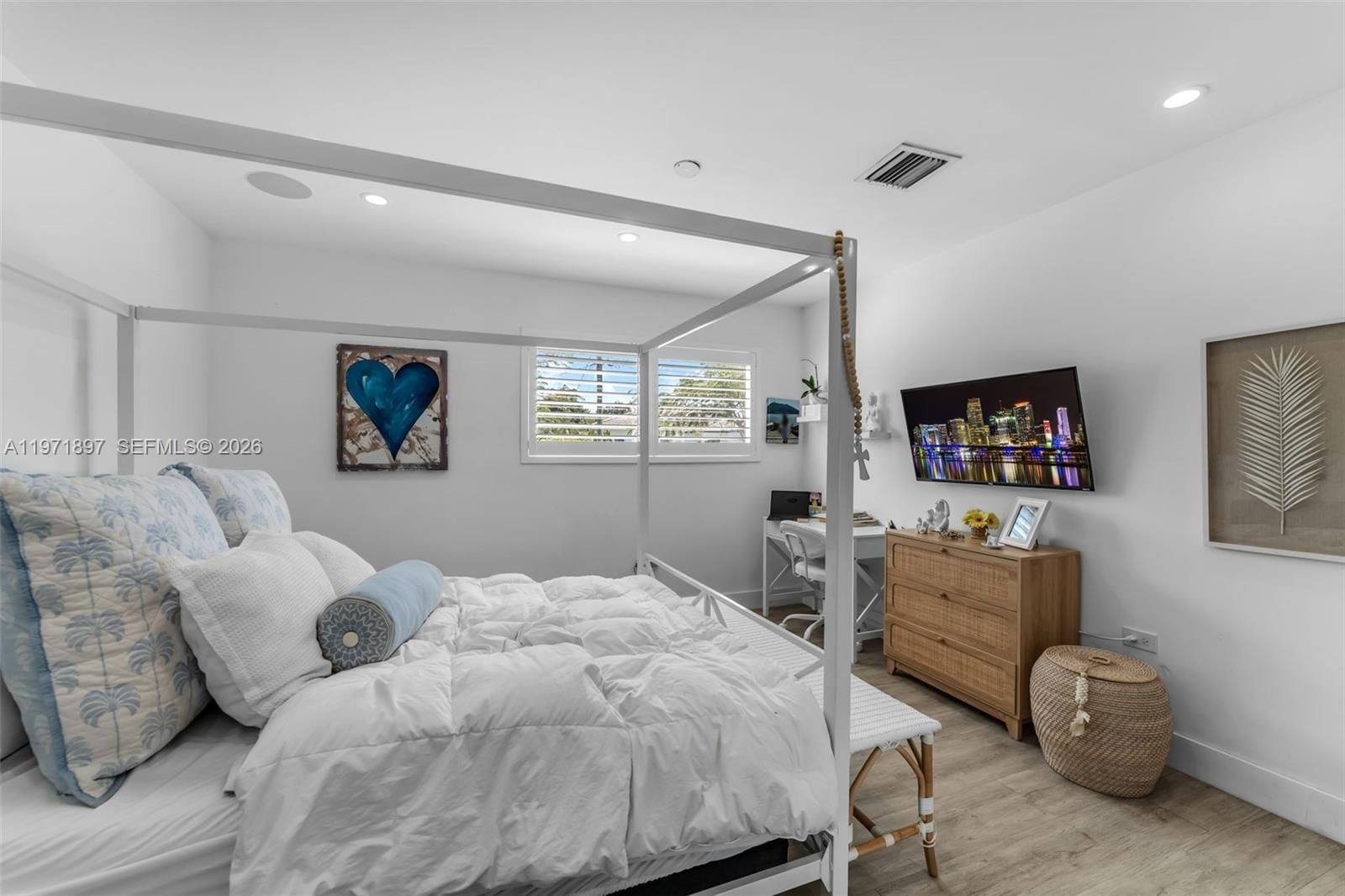 Real estate property located at 8311 47th St, Miami-dade, Lake Park Sec 2, Miami, FL