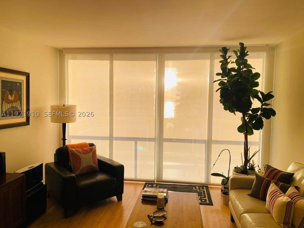 Real estate property located at 5600 Collins Ave #7Y, Miami-dade, 5600 Condo, Miami Beach, FL