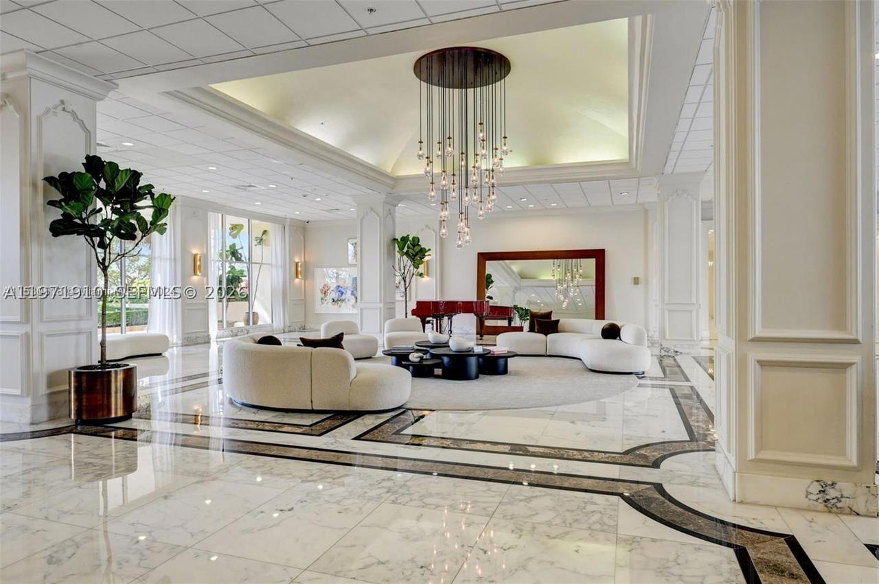 Real estate property located at 5600 Collins Ave #7Y, Miami-dade, 5600 Condo, Miami Beach, FL
