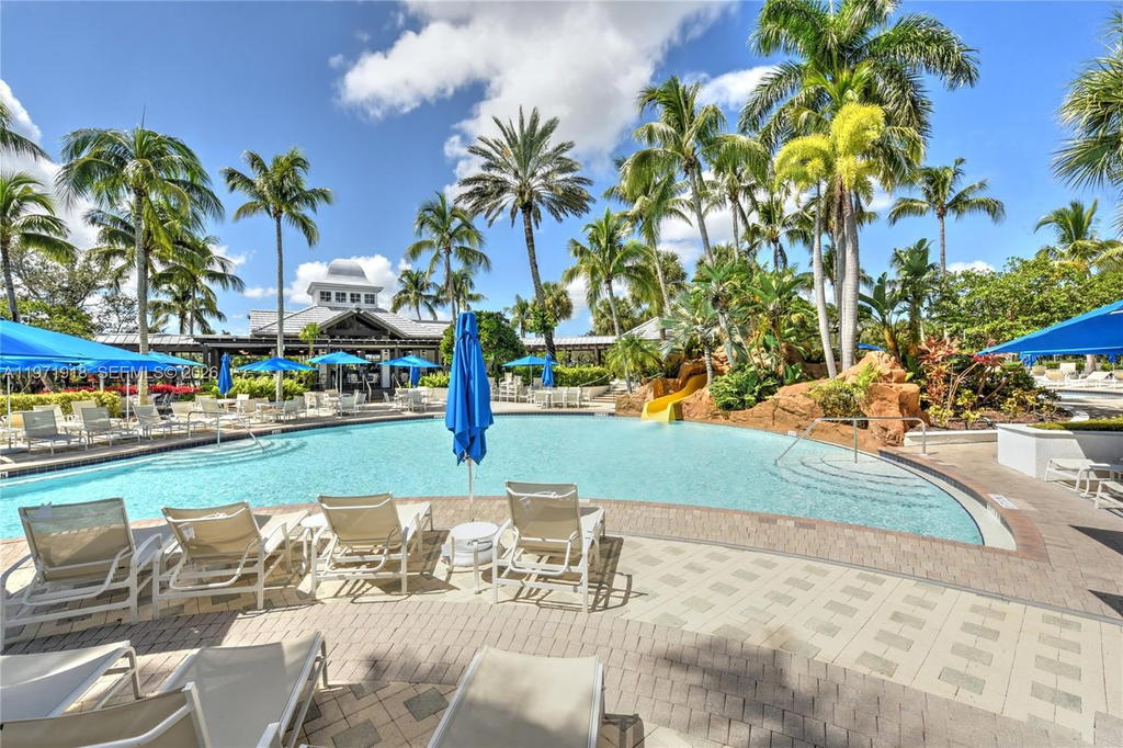 Real estate property located at 8385 Whisper Trace LN Apt. #104, Collier, Whisper Trace, Naples, FL