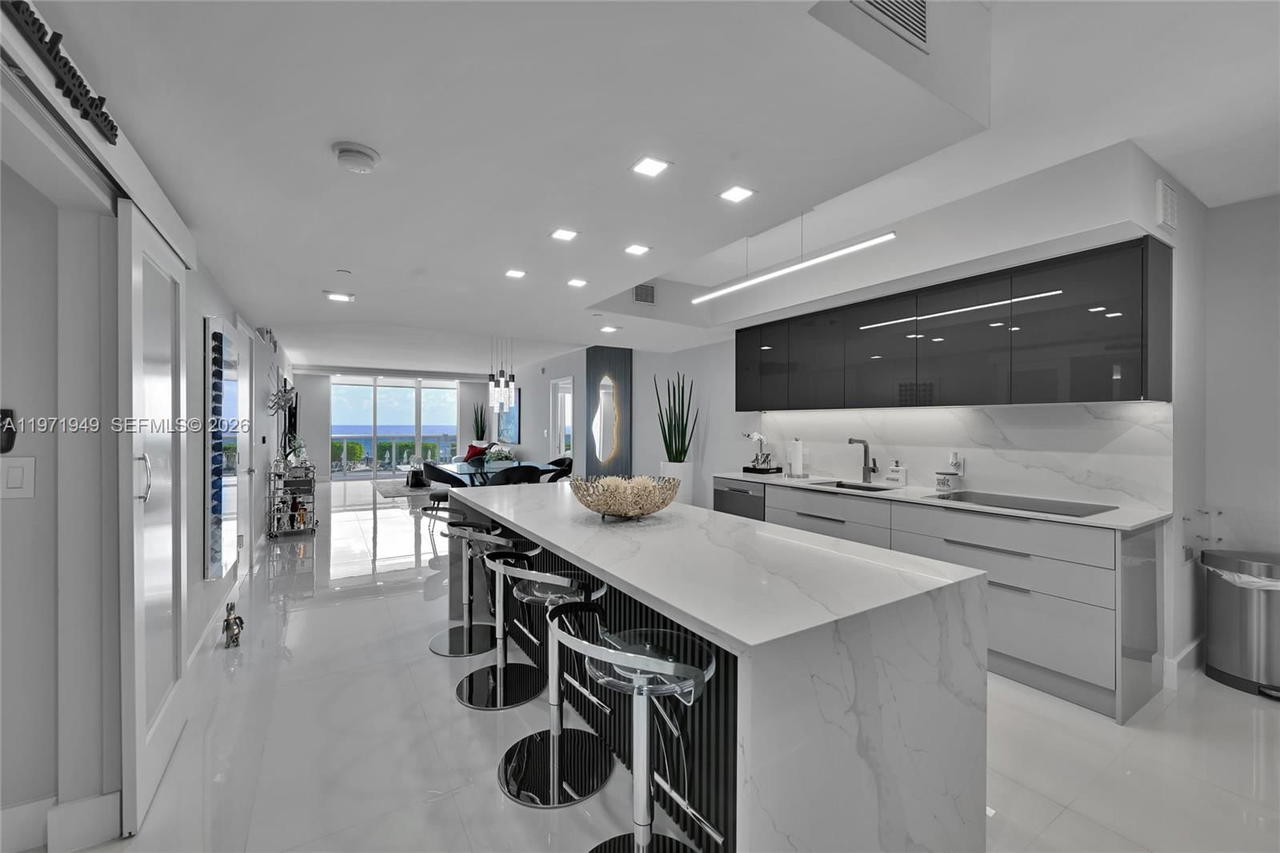 Real estate property located at 1800 Ocean Dr #803, Broward, Beach Club Three Condo, Hallandale Beach, FL