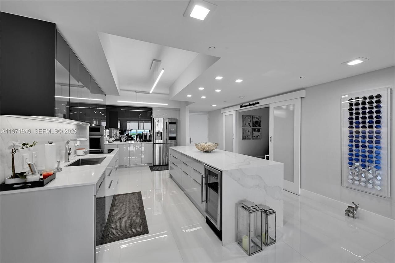 Real estate property located at 1800 Ocean Dr #803, Broward, Beach Club Three Condo, Hallandale Beach, FL