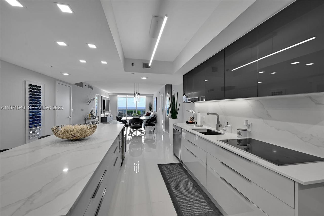 Real estate property located at 1800 Ocean Dr #803, Broward, Beach Club Three Condo, Hallandale Beach, FL