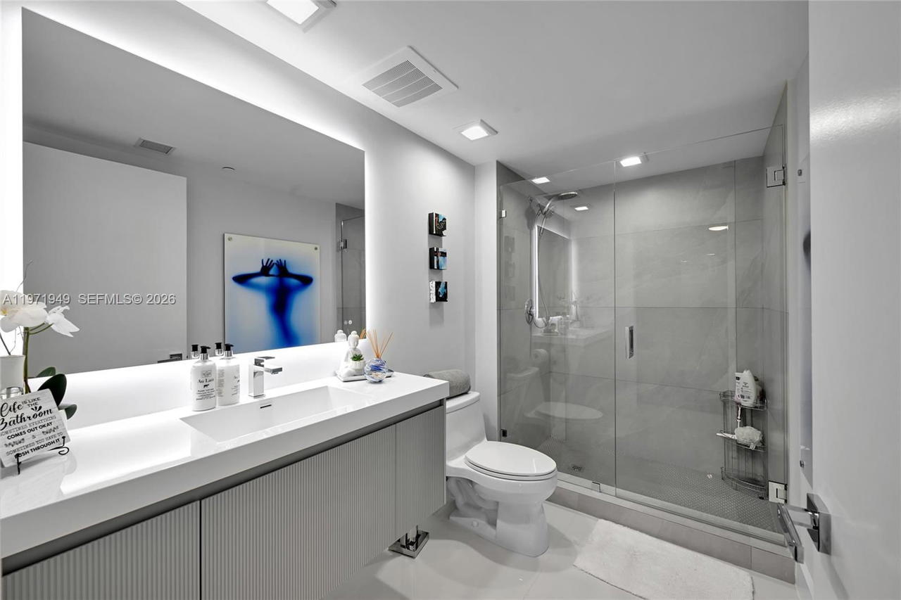 Real estate property located at 1800 Ocean Dr #803, Broward, Beach Club Three Condo, Hallandale Beach, FL
