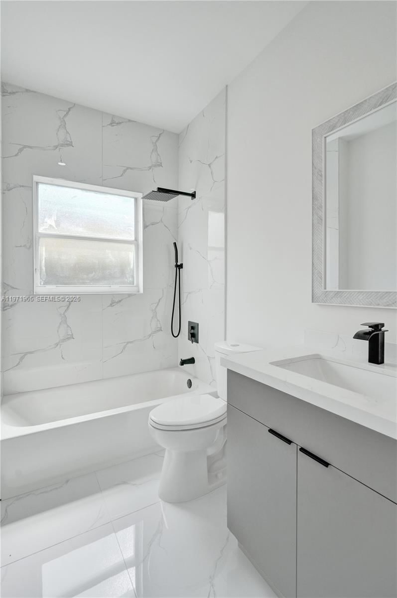 Real estate property located at 14422 Royal Cove Cir, Broward, West Park-west Parcel, Davie, FL