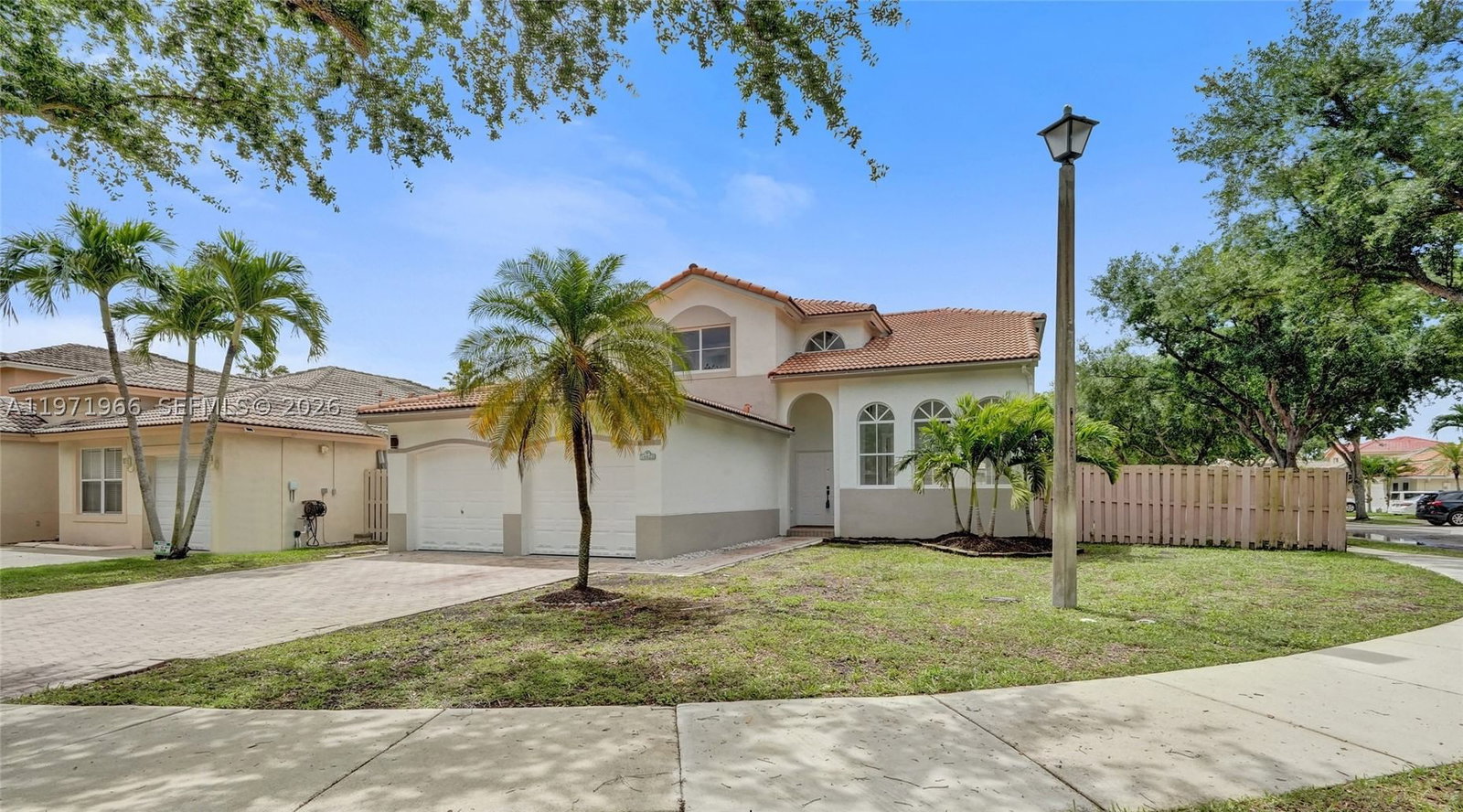 Real estate property located at 14422 Royal Cove Cir, Broward, West Park-west Parcel, Davie, FL