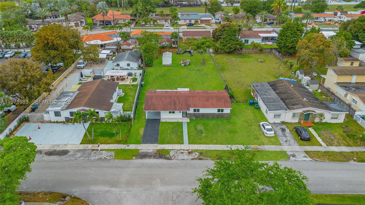 Real estate property located at 3800 104th Ave, Miami-dade, Parkwest Estates, Miami, FL