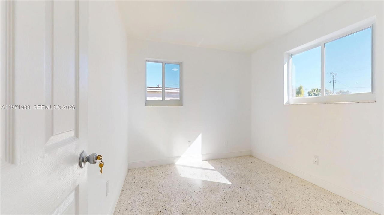 Real estate property located at 3800 104th Ave, Miami-dade, Parkwest Estates, Miami, FL