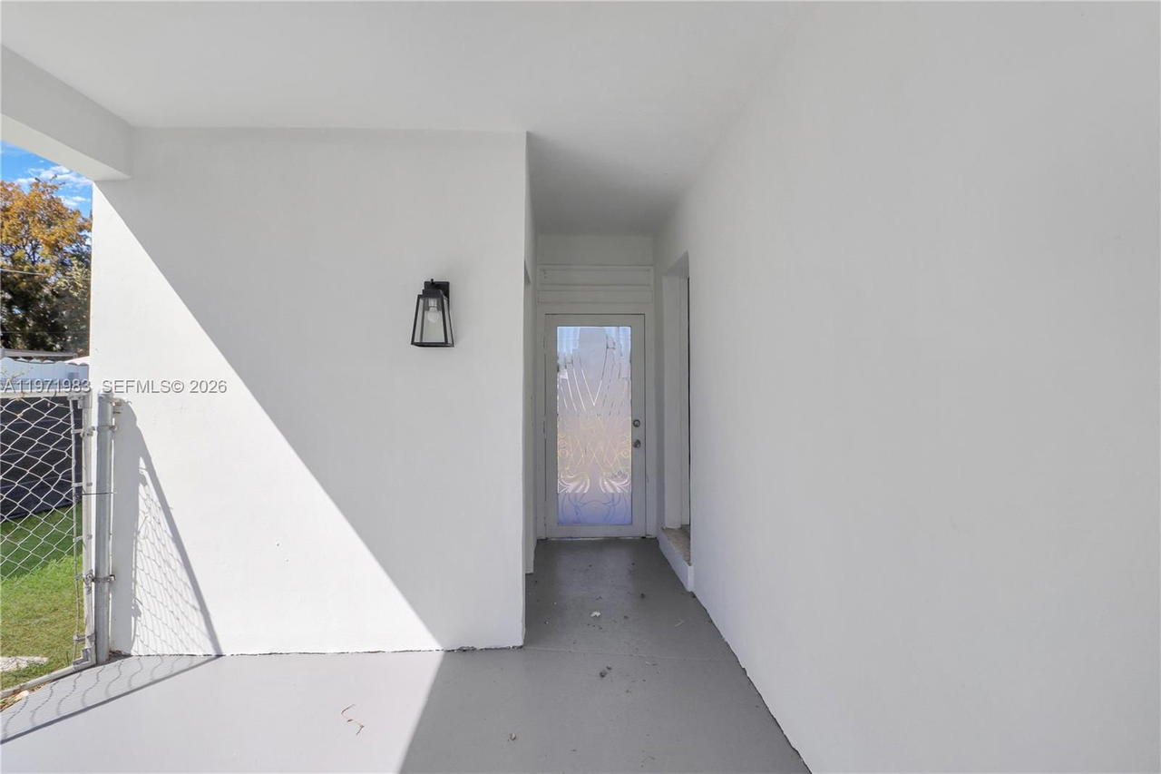 Real estate property located at 3800 104th Ave, Miami-dade, Parkwest Estates, Miami, FL