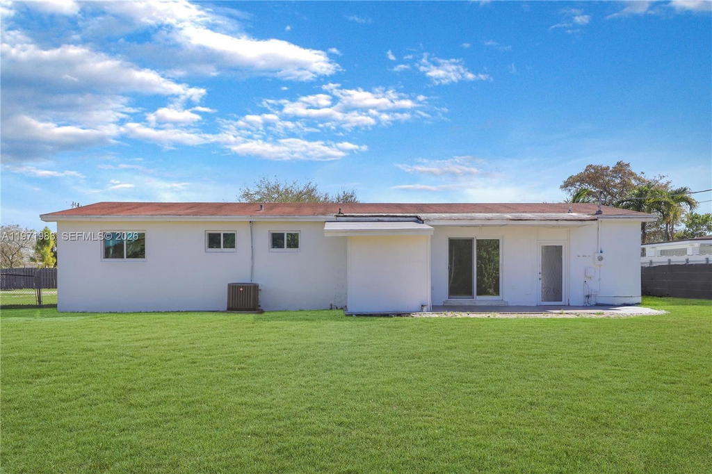 Real estate property located at 3800 104th Ave, Miami-dade, Parkwest Estates, Miami, FL