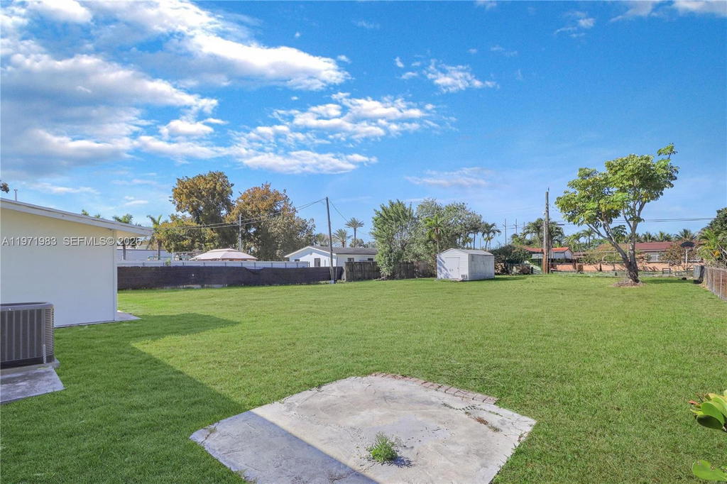 Real estate property located at 3800 104th Ave, Miami-dade, Parkwest Estates, Miami, FL