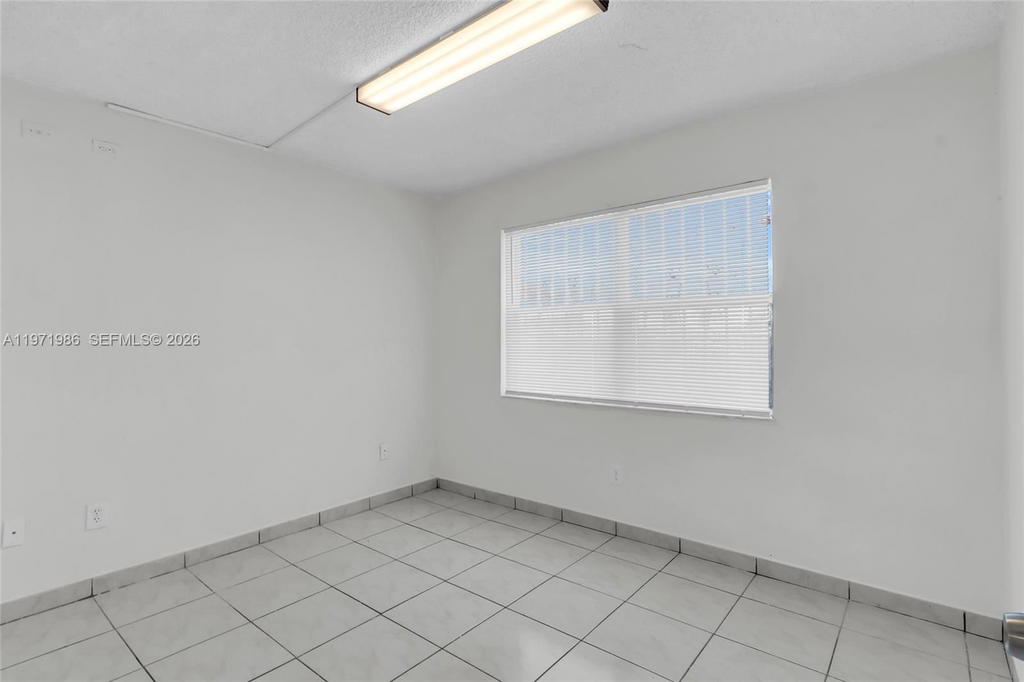 Real estate property located at 15348 72nd St #23-12, Miami-dade, Rozland Condo, Miami, FL