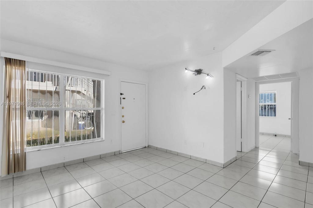 Real estate property located at 15348 72nd St #23-12, Miami-dade, Rozland Condo, Miami, FL