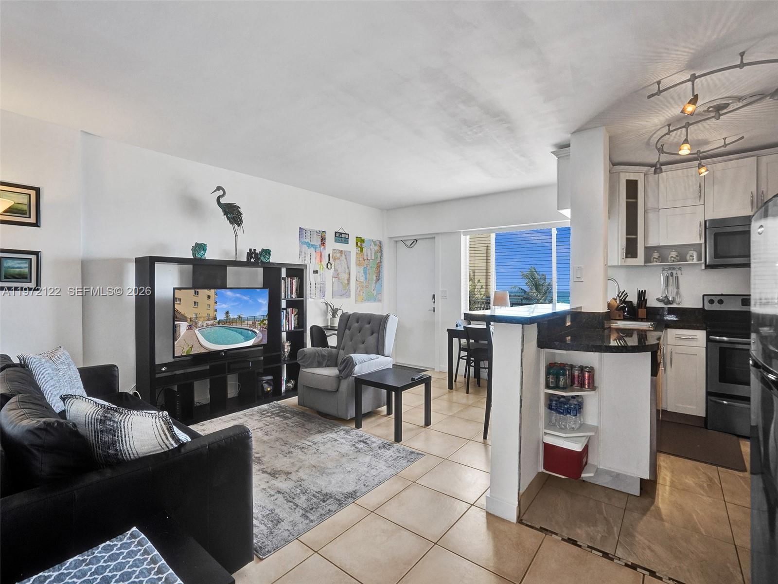 Real estate property located at 1815 Surf Rd #202, Broward, La Playa Condominium, Hollywood, FL