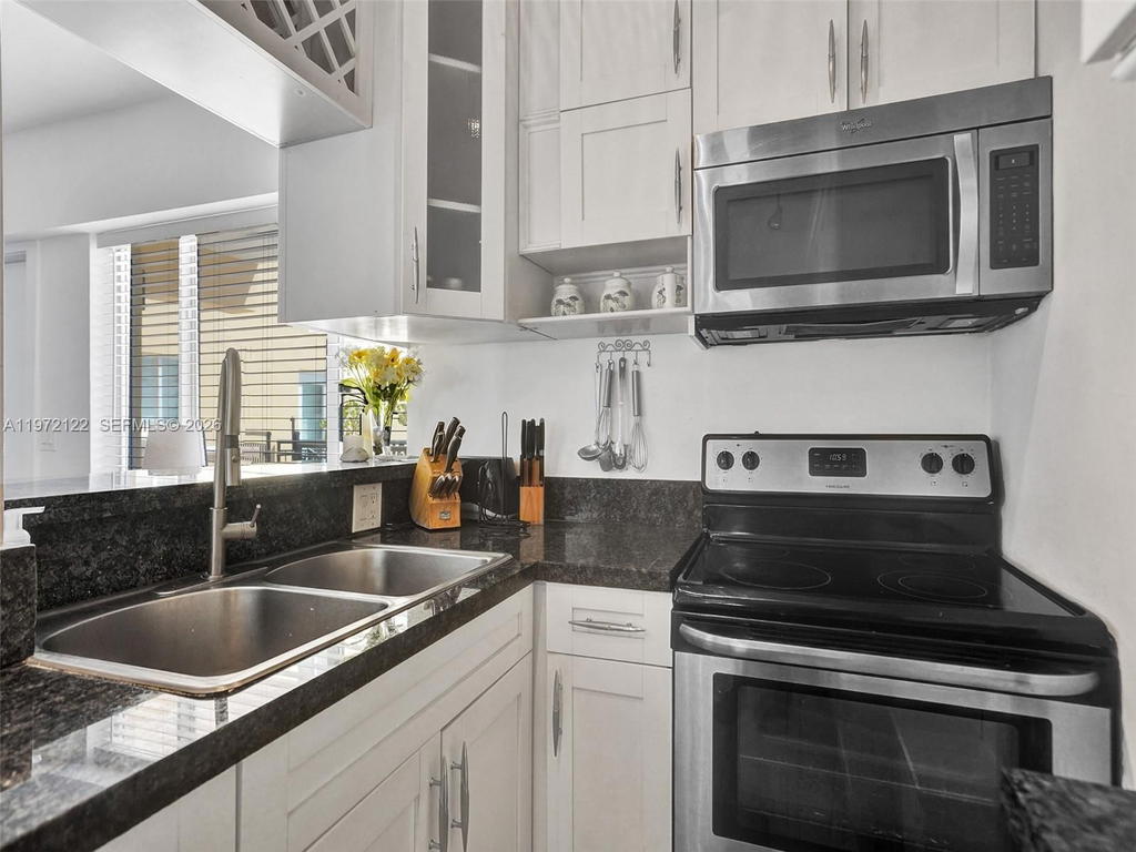 Real estate property located at 1815 Surf Rd #202, Broward, La Playa Condominium, Hollywood, FL