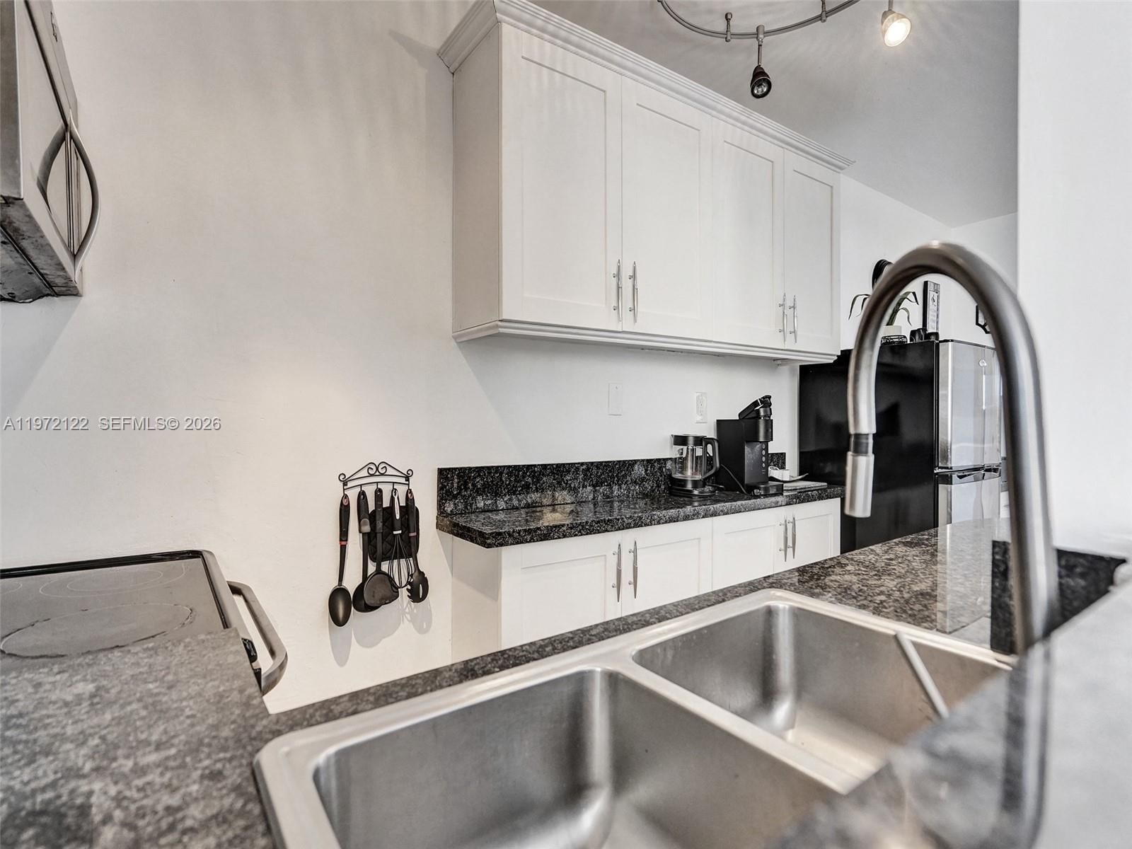 Real estate property located at 1815 Surf Rd #202, Broward, La Playa Condominium, Hollywood, FL