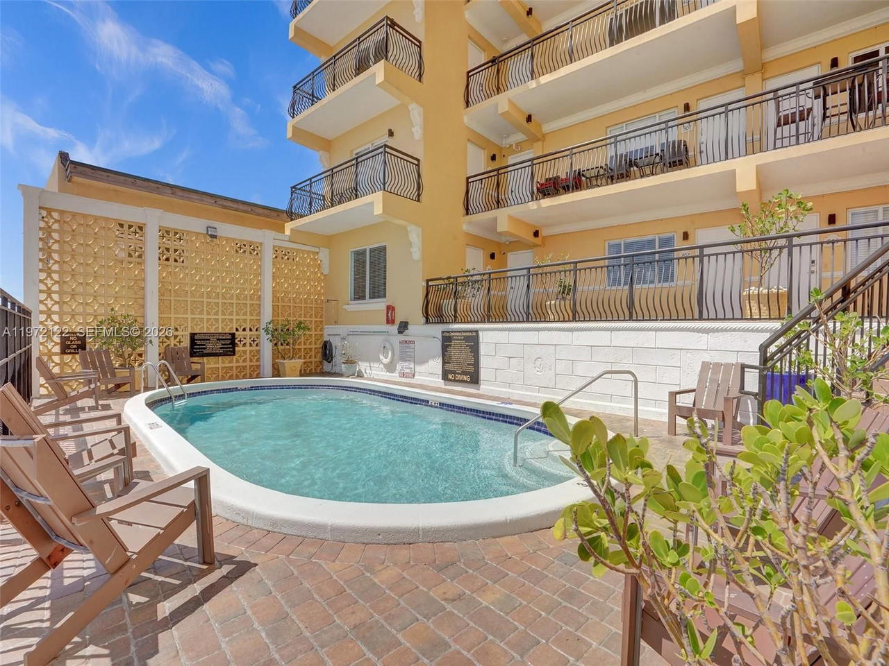 Real estate property located at 1815 Surf Rd #202, Broward, La Playa Condominium, Hollywood, FL