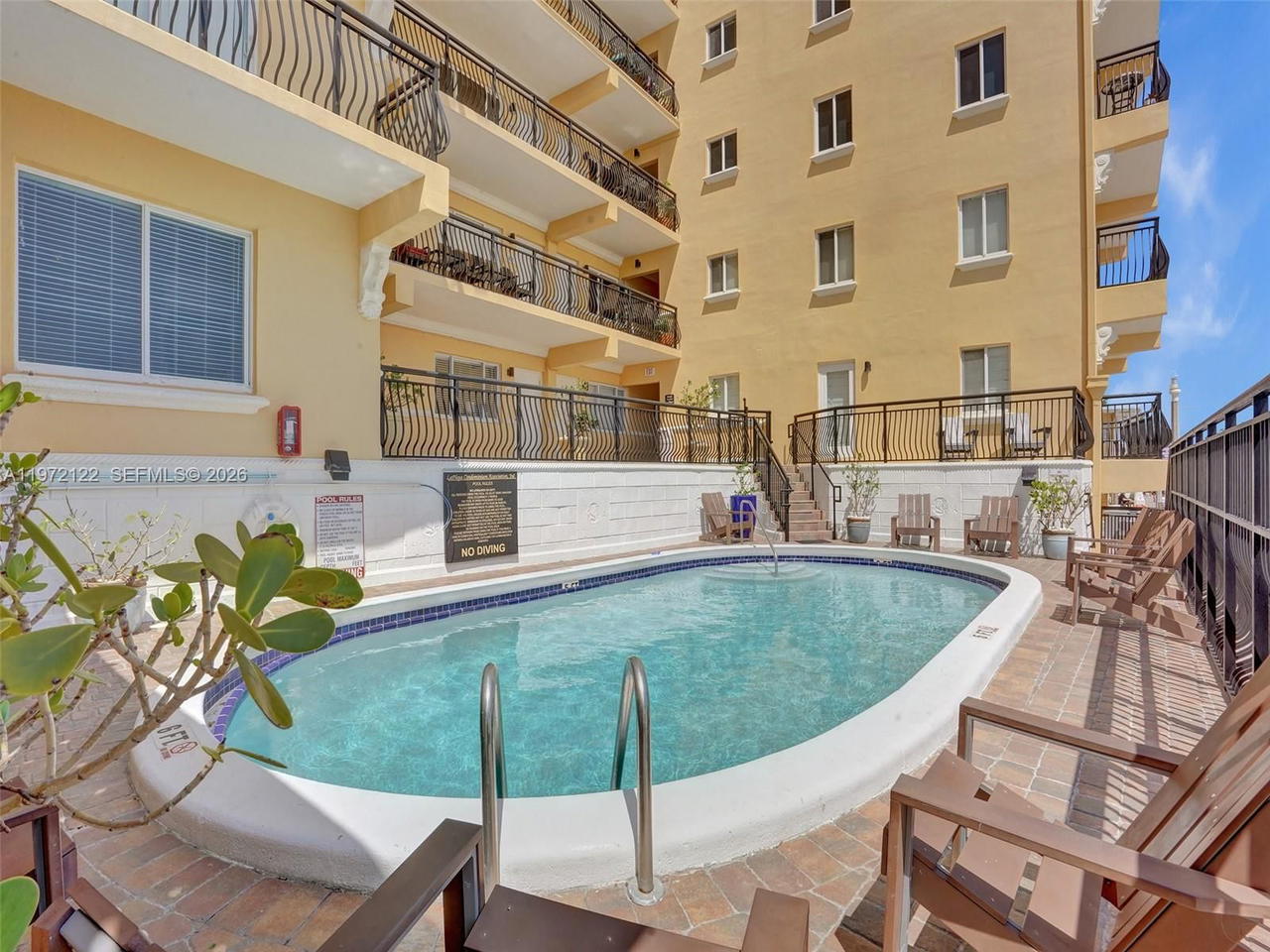 Real estate property located at 1815 Surf Rd #202, Broward, La Playa Condominium, Hollywood, FL