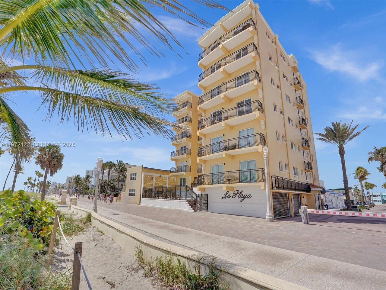 Real estate property located at 1815 Surf Rd #202, Broward, La Playa Condominium, Hollywood, FL