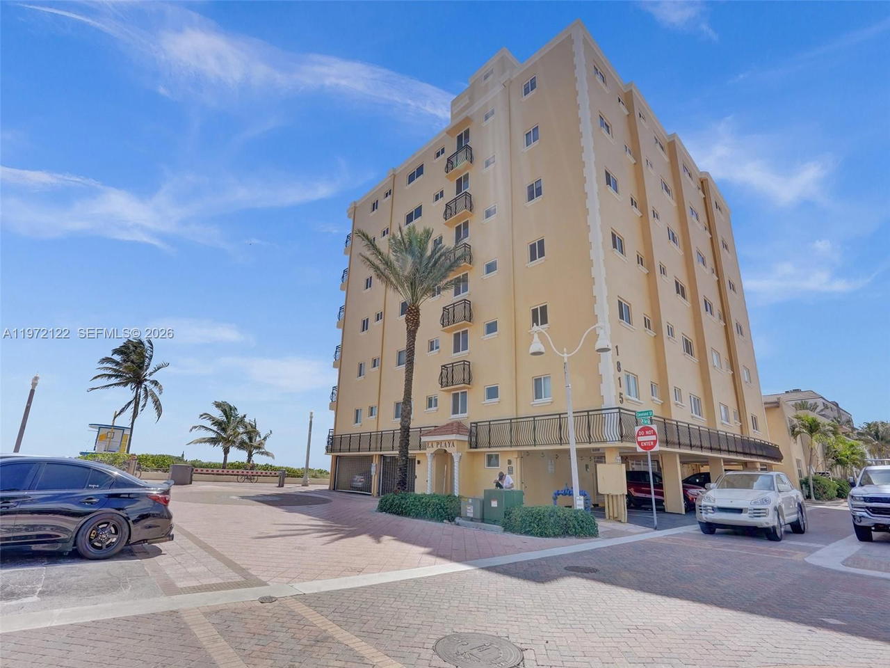 Real estate property located at 1815 Surf Rd #202, Broward, La Playa Condominium, Hollywood, FL