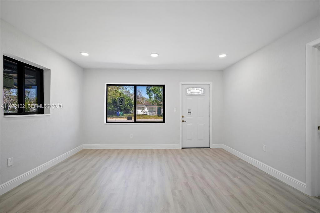 Real estate property located at 6530 20th Ct, Broward, Welwyn Park, Miramar, FL
