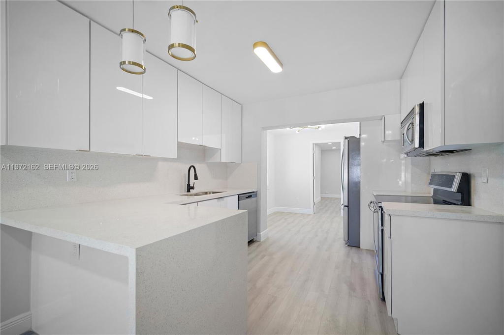 Real estate property located at 6530 20th Ct, Broward, Welwyn Park, Miramar, FL