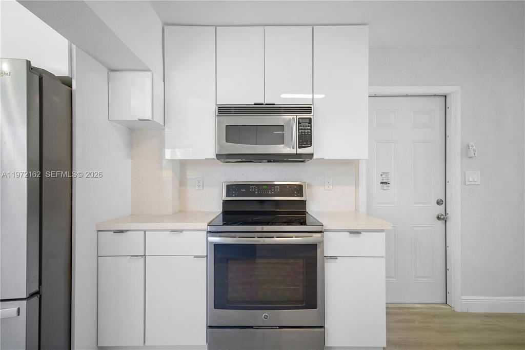 Real estate property located at 6530 20th Ct, Broward, Welwyn Park, Miramar, FL