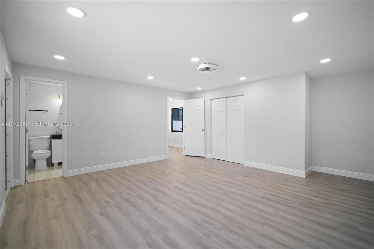 Real estate property located at 6530 20th Ct, Broward, Welwyn Park, Miramar, FL