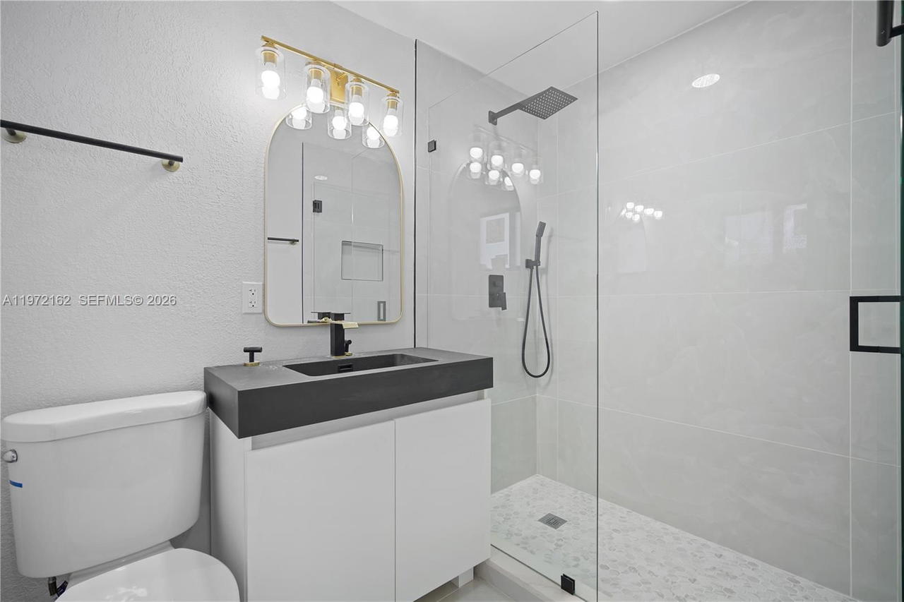 Real estate property located at 6530 20th Ct, Broward, Welwyn Park, Miramar, FL