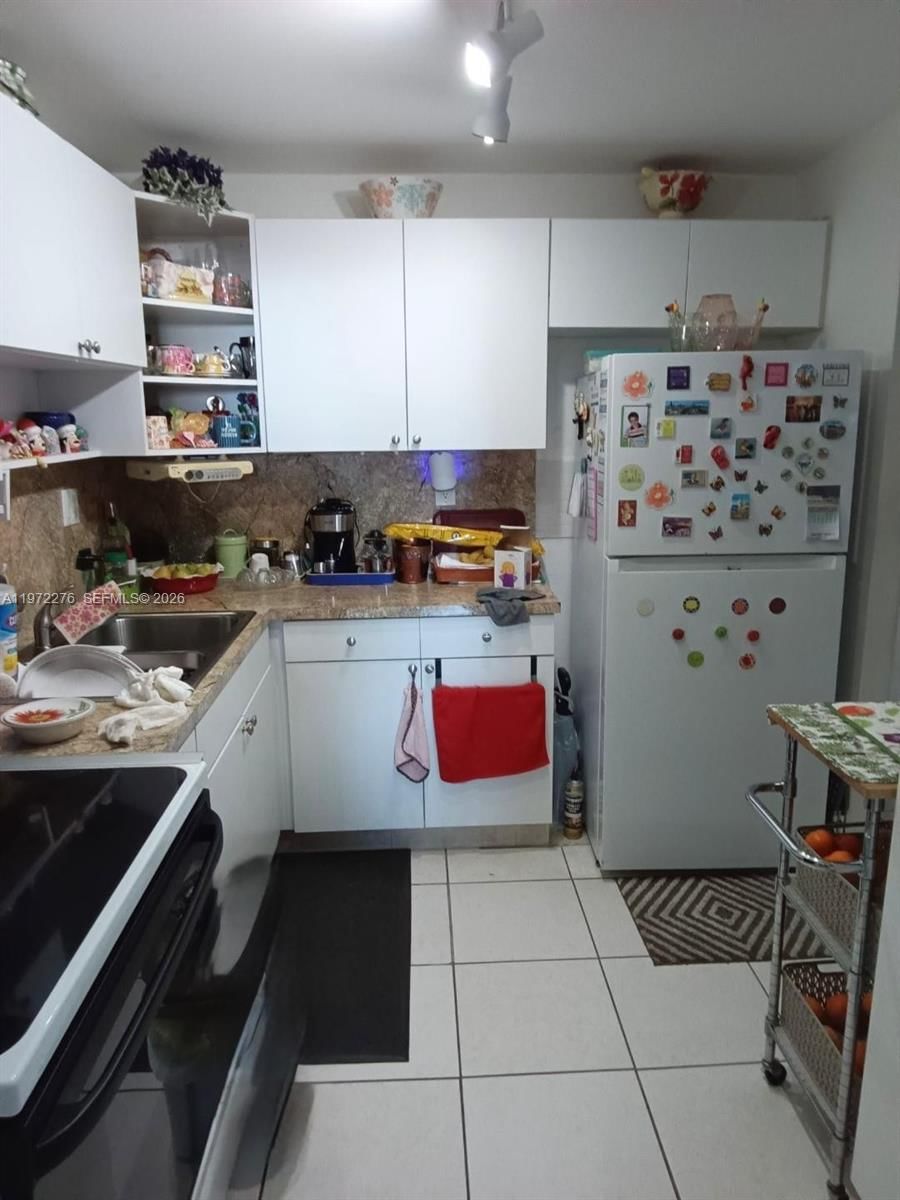Real estate property located at 4675 18th Ct #409, Miami-dade, Plaza Of Westland Condo, Hialeah, FL