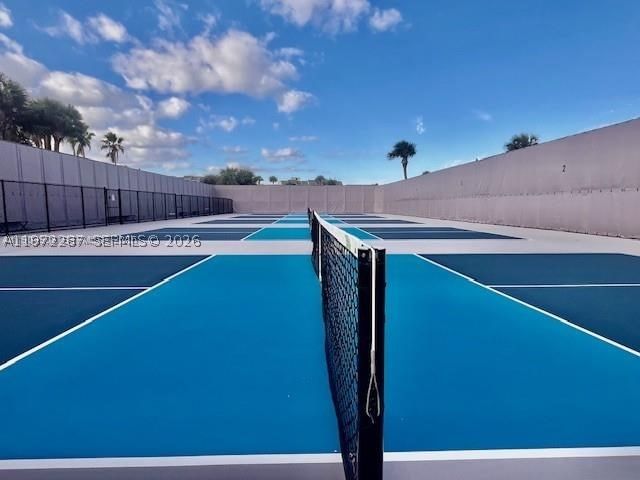 Real estate property located at 2400 Ocean Dr #413, St Lucie, Ocean Villas I Condominiu, Fort Pierce, FL