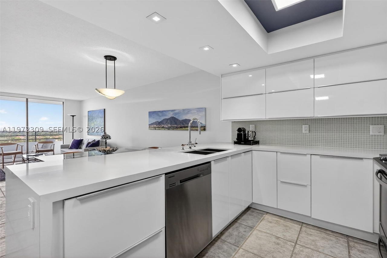 Real estate property located at 600 Three Islands Blvd #1101, Broward, Olympus Condo Phase, Hallandale Beach, FL