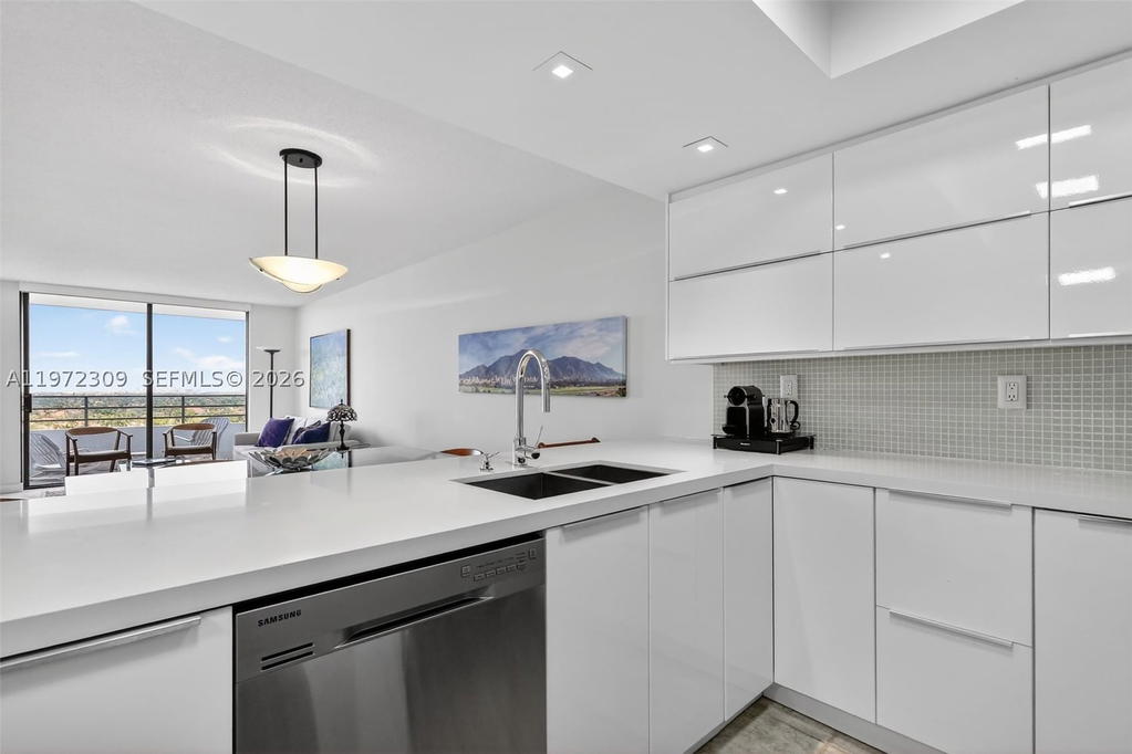 Real estate property located at 600 Three Islands Blvd #1101, Broward, Olympus Condo Phase, Hallandale Beach, FL