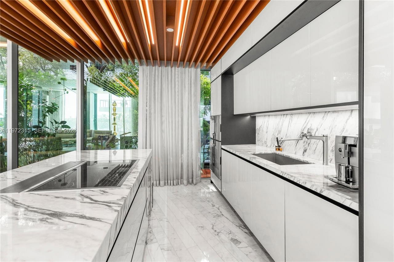 Real estate property located at 1300 Monad Ter #1A, Miami-dade, Alton Beach Realty Co Sub, Miami Beach, FL