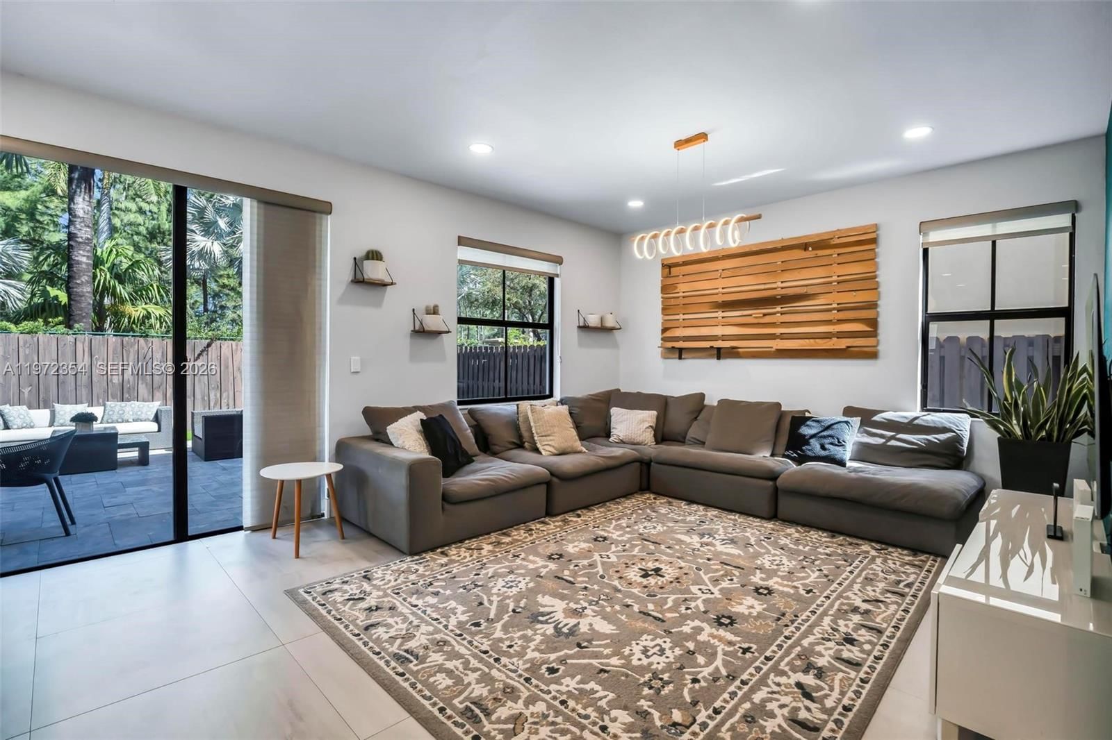 Real estate property located at 10043 89 TERRA, Miami-dade, Grand Bay At Doral, Doral, FL