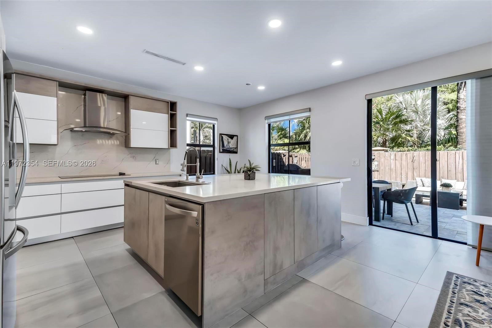 Real estate property located at 10043 89 TERRA, Miami-dade, Grand Bay At Doral, Doral, FL