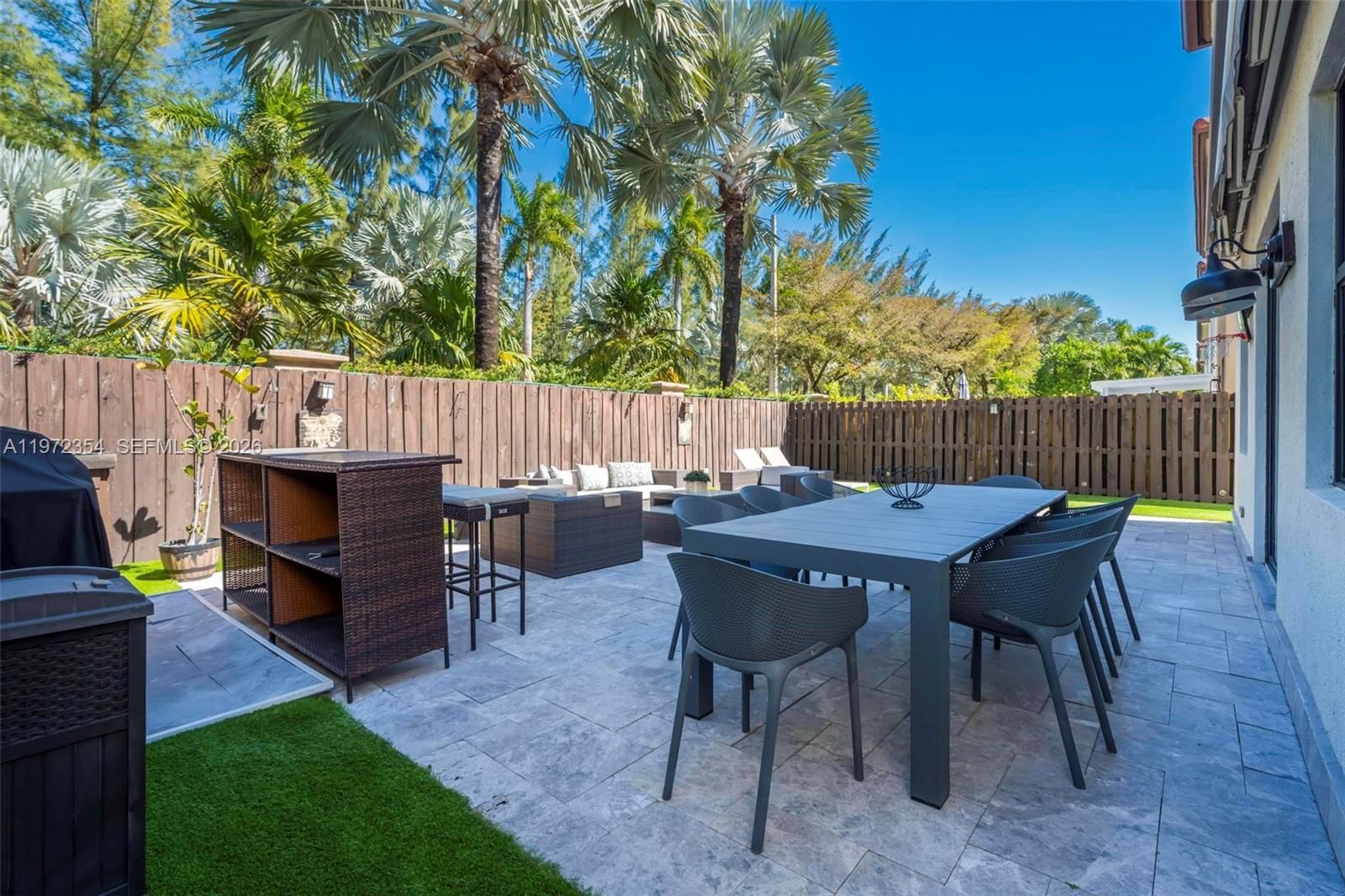 Real estate property located at 10043 89 TERRA, Miami-dade, Grand Bay At Doral, Doral, FL