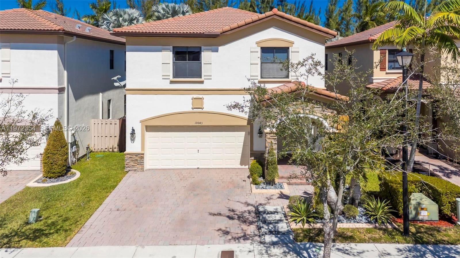 Real estate property located at 10043 89 TERRA, Miami-dade, Grand Bay At Doral, Doral, FL