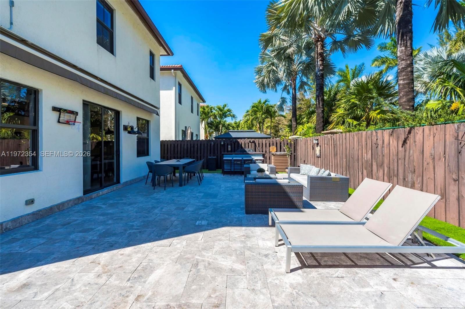 Real estate property located at 10043 89 TERRA, Miami-dade, Grand Bay At Doral, Doral, FL