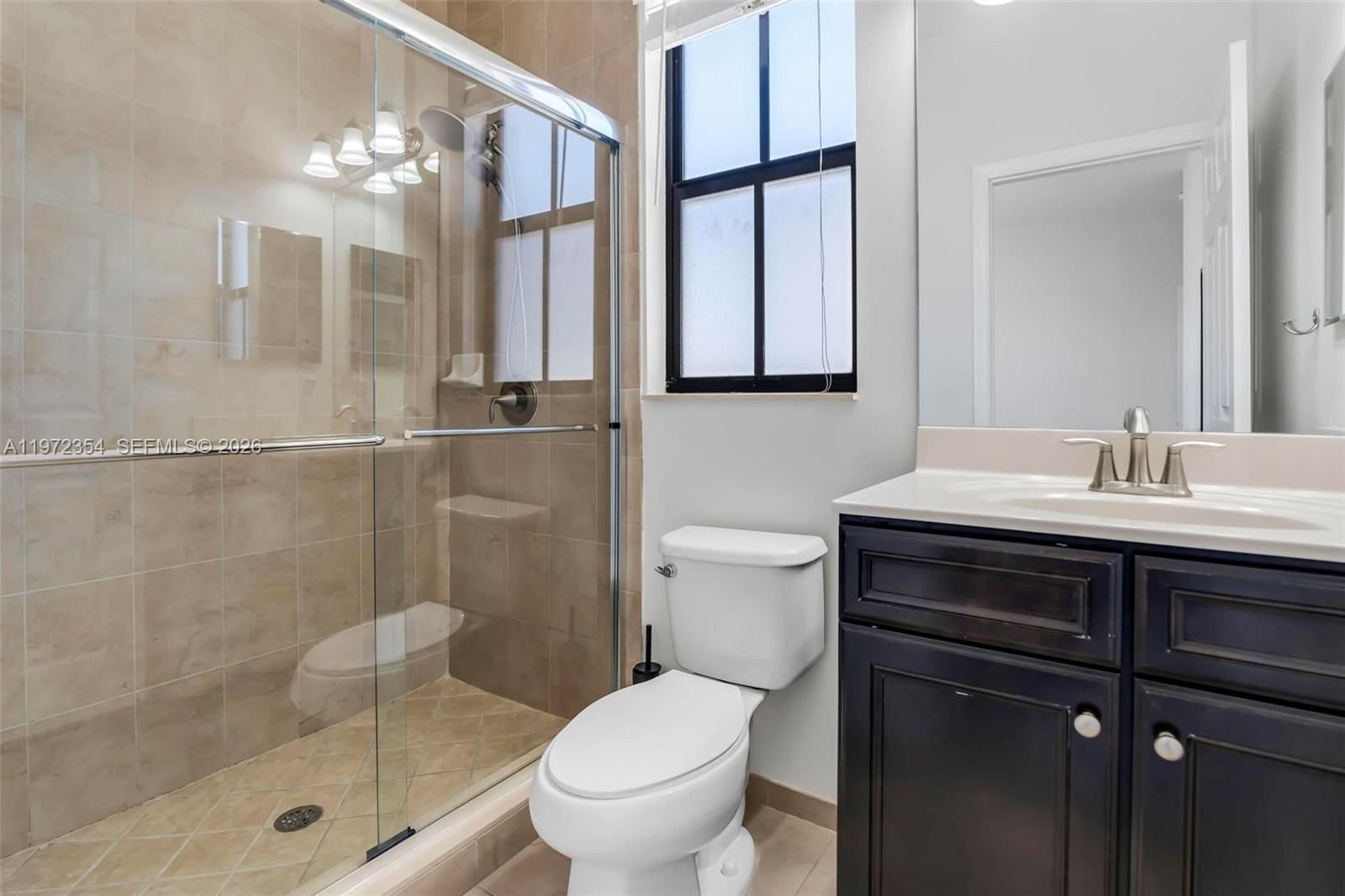 Real estate property located at 10043 89 TERRA, Miami-dade, Grand Bay At Doral, Doral, FL