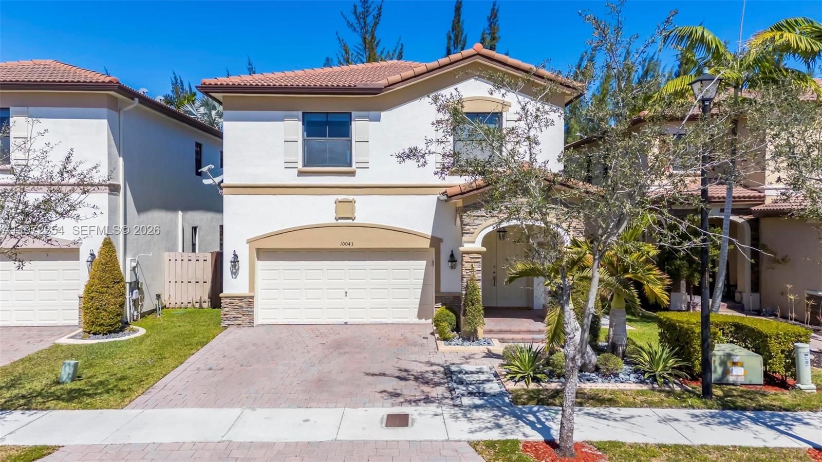Real estate property located at 10043 89 TERRA, Miami-dade, Grand Bay At Doral, Doral, FL