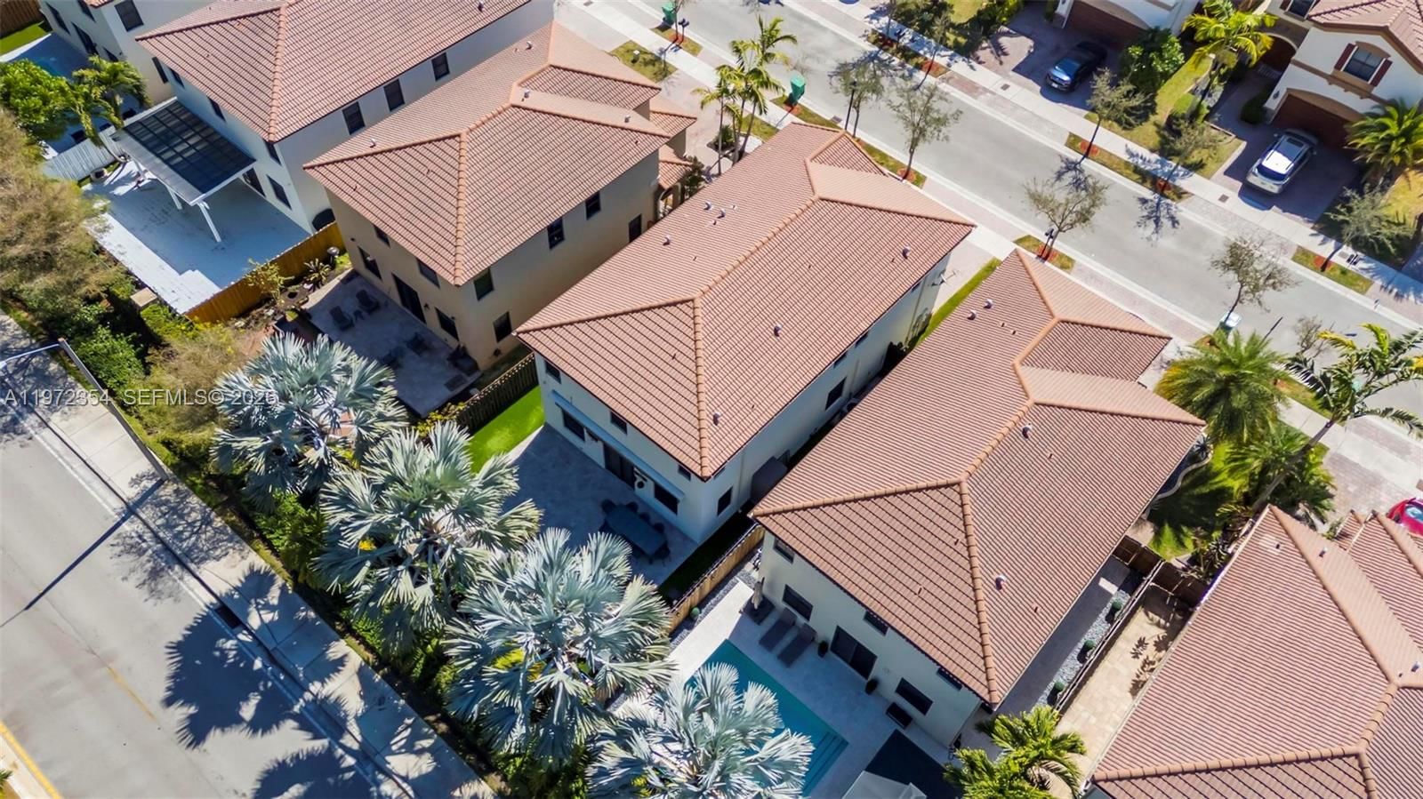 Real estate property located at 10043 89 TERRA, Miami-dade, Grand Bay At Doral, Doral, FL