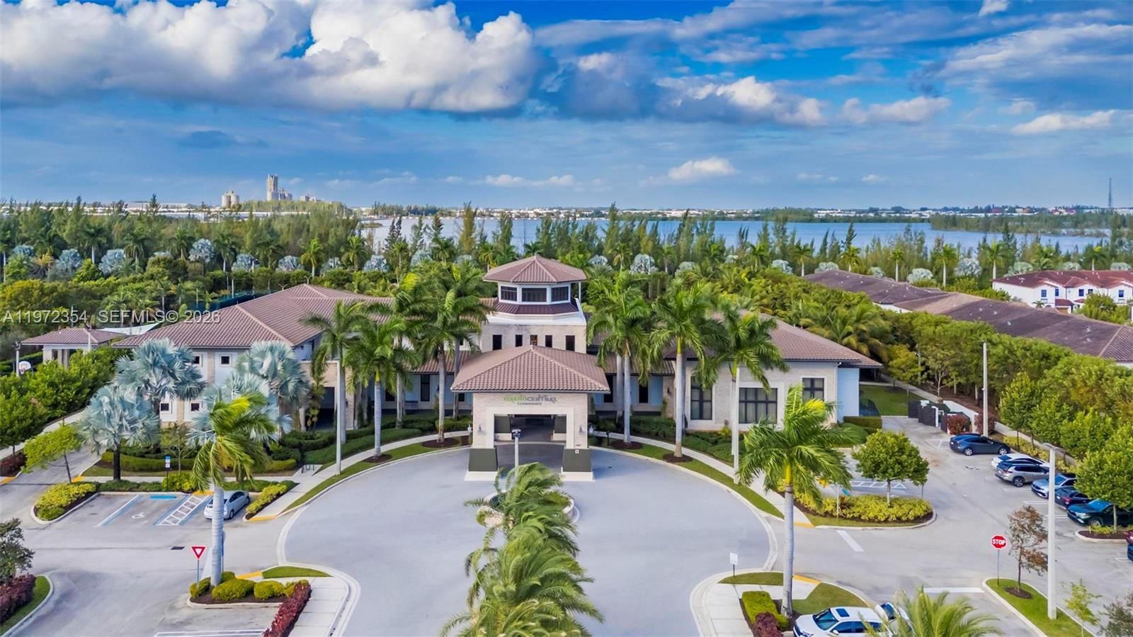 Real estate property located at 10043 89 TERRA, Miami-dade, Grand Bay At Doral, Doral, FL