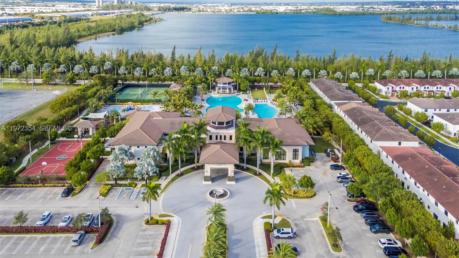 Real estate property located at 10043 89 TERRA, Miami-dade, Grand Bay At Doral, Doral, FL