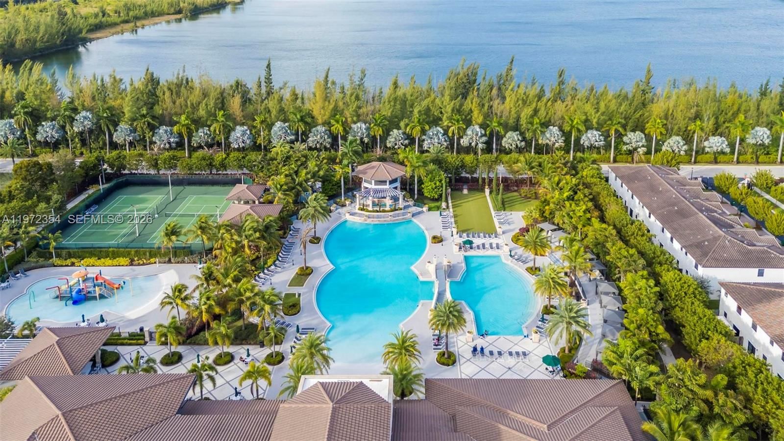 Real estate property located at 10043 89 TERRA, Miami-dade, Grand Bay At Doral, Doral, FL