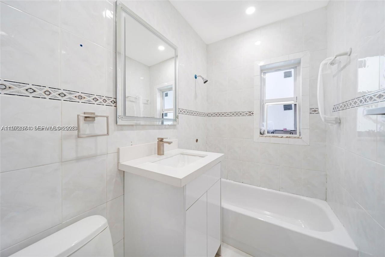 Real estate property located at 11020 10th Ave, Miami-dade, Richards Miami Shores, Biscayne Park, FL