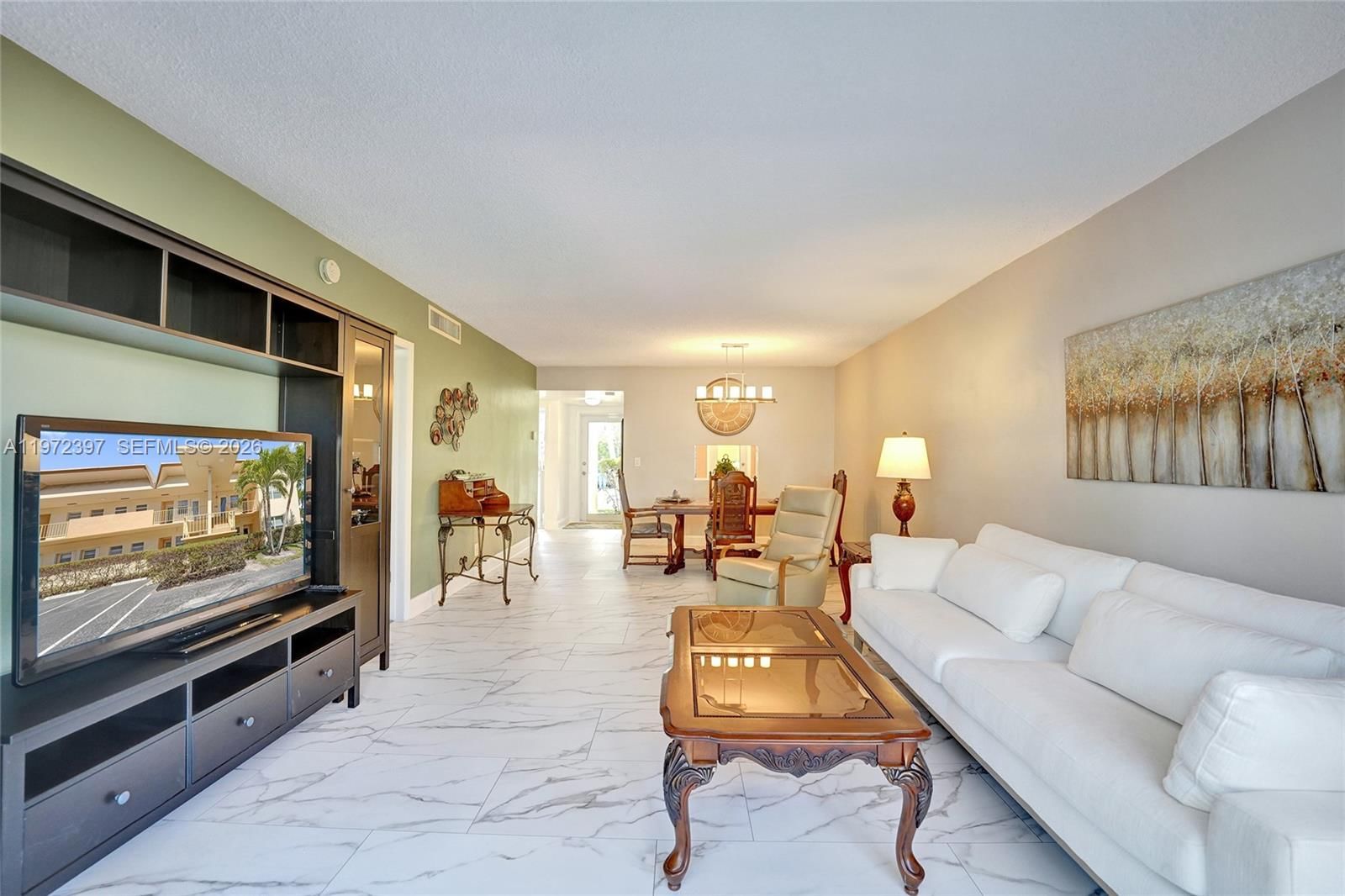 Real estate property located at 851 14th Ave #401, Broward, Irvington Gardens Condo, Hallandale Beach, FL